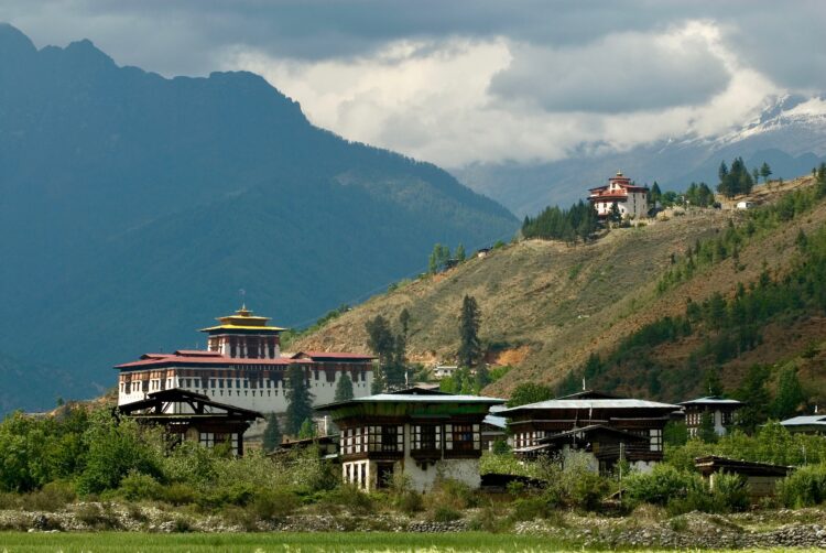 Backpacking Bhutan’s Chomolhari Circuit – Alumni