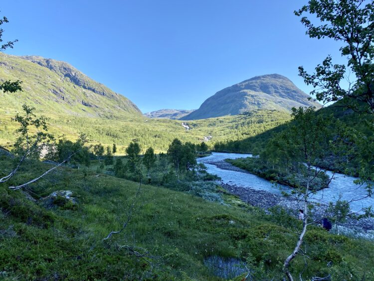 Backpacking Norway’s Jotunheimen Mountains – Alumni
