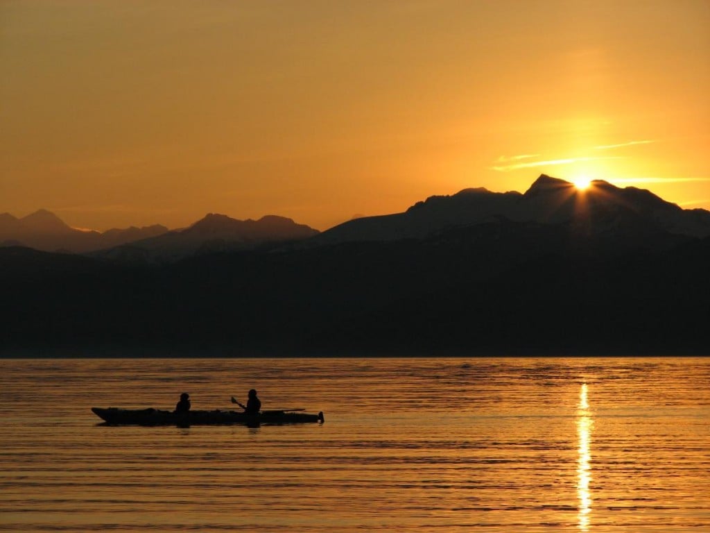 sunset-kayak-tracy-baynes-1024x768